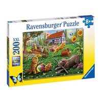 Playing in the Yard 200pc